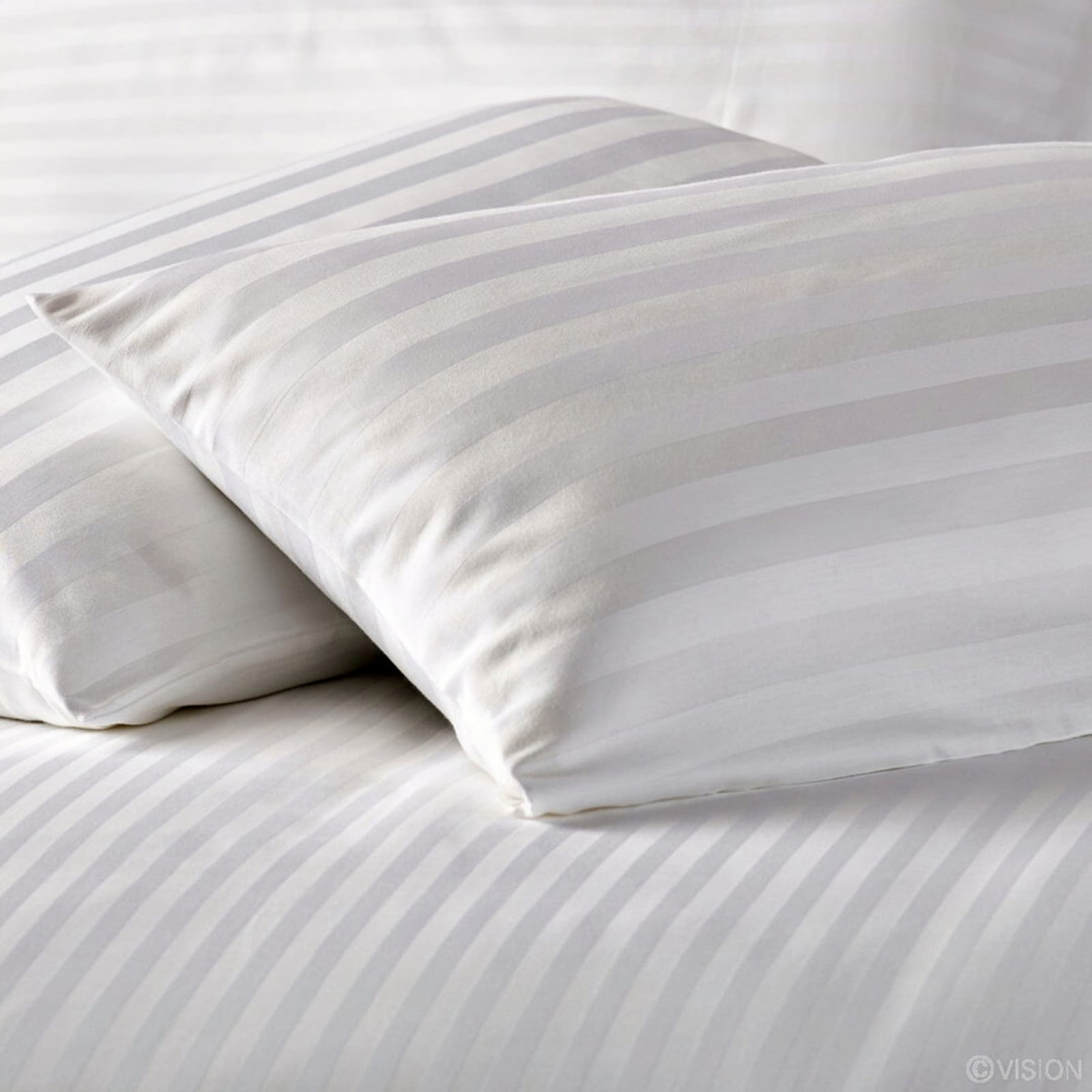 white stripes material of bedding set